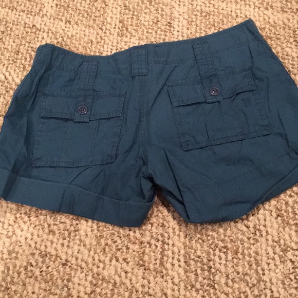 Shorts - Picture 3 of 3